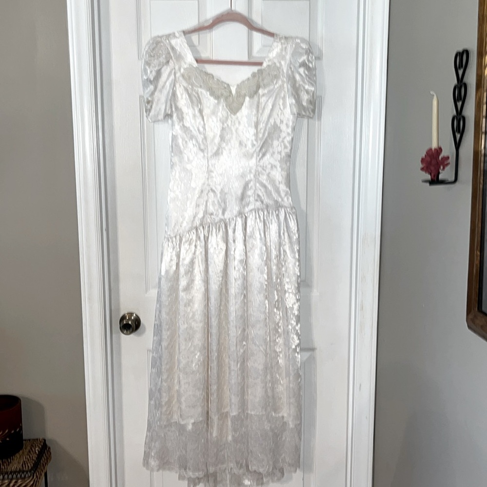 White lace & Satin Tea length Formal dress, Lelia Smitty exclusive, size 7/8